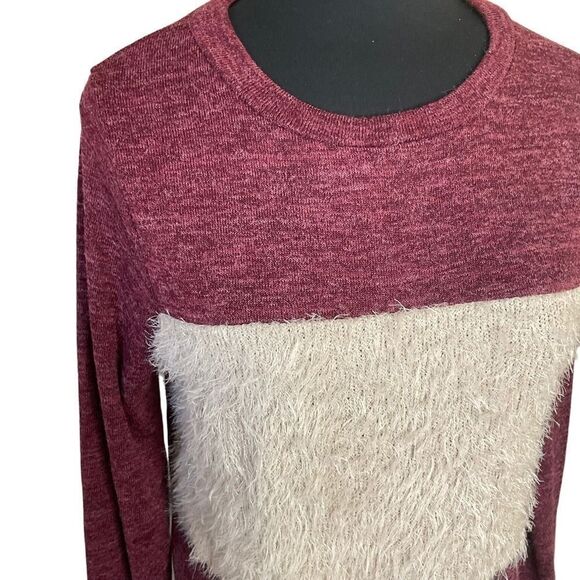 FIRST Love  Woman's Pullover Sweater Purple Beige Furry Band NWT Size M - Picture 3 of 12